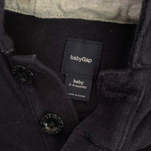 3 Gap boys onesies and hoodie
